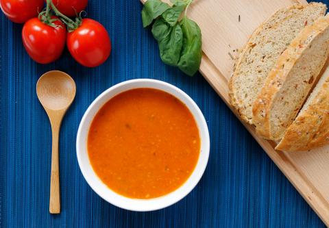 Tomatensoep met brood
